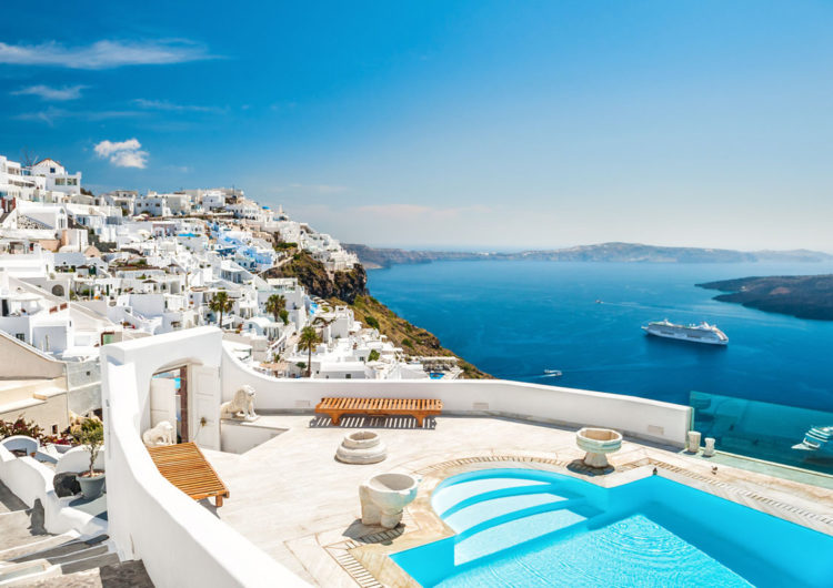 На греческом острове МИКОНОС туристы в ресторане за шесть кальмаров заплатили € 600